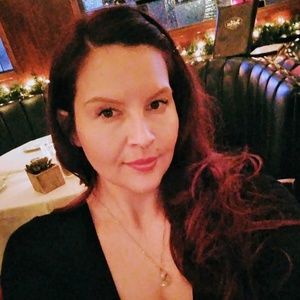 Meet your Posher, Roxanne